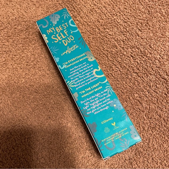 Alamar Cosmetics Encanto My Best Self Duo Complexion Brushes - Picture 3 of 3